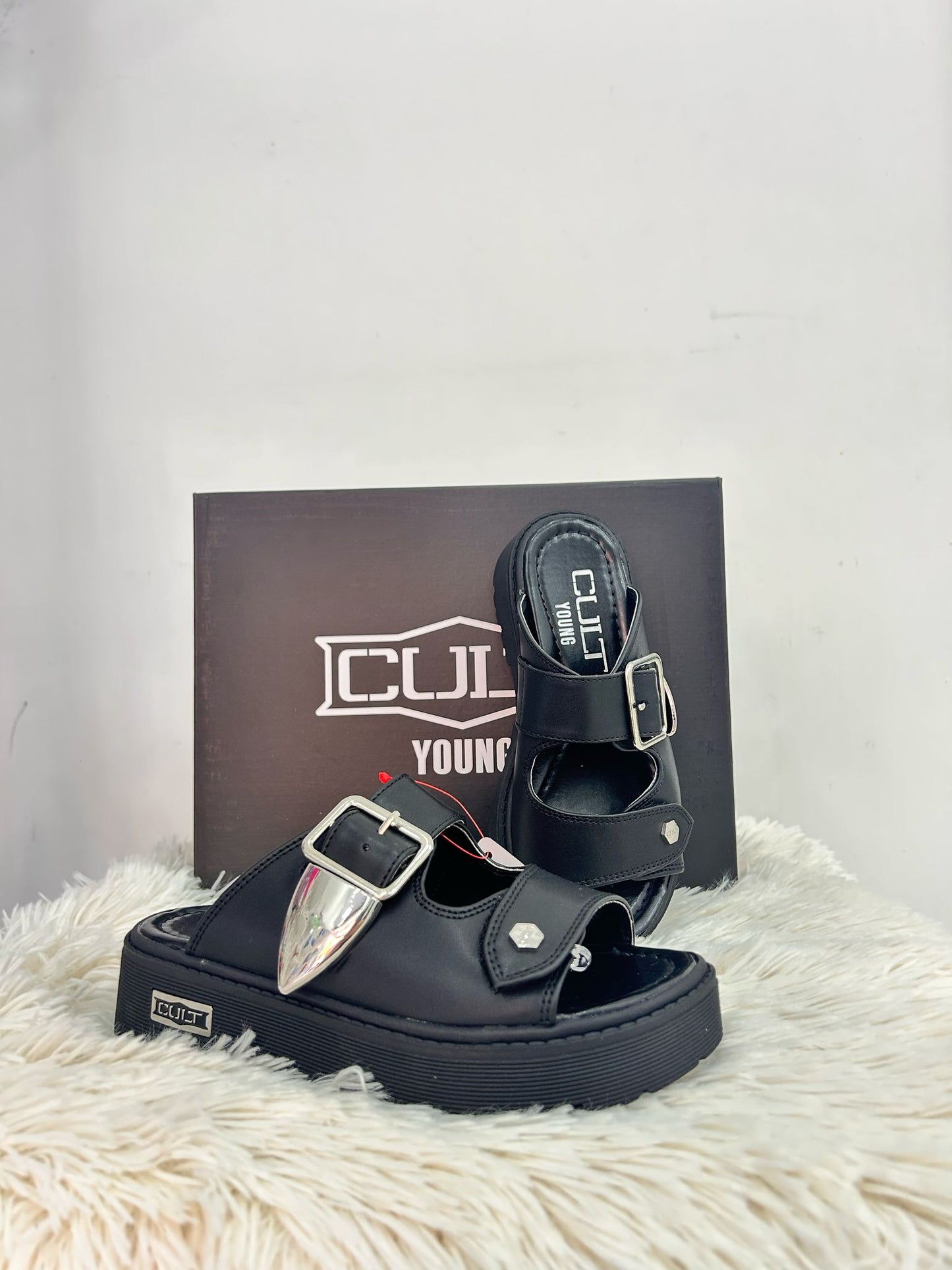 T-273 CULT ciaby