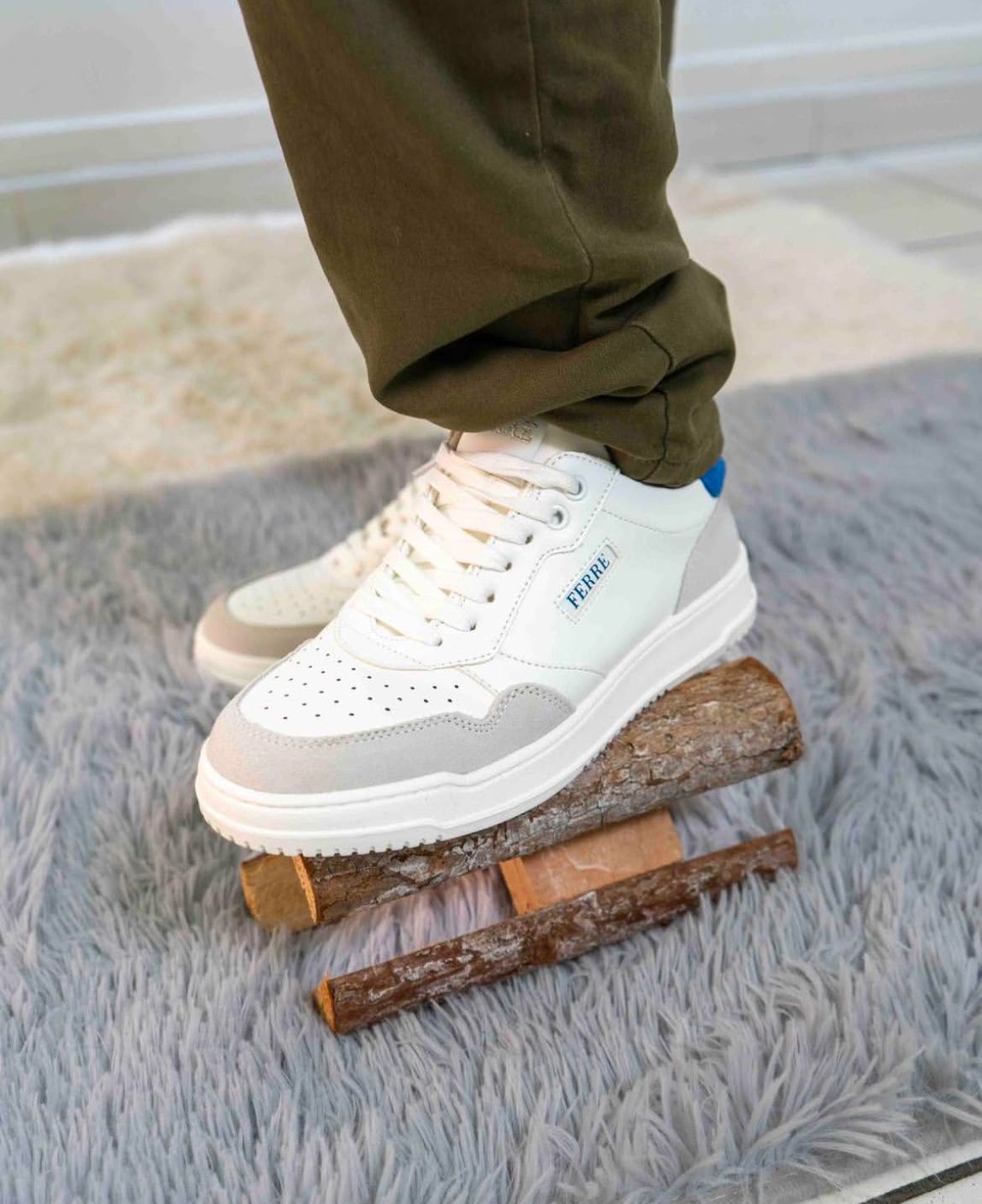 FB040 FERRE sneakers bianca