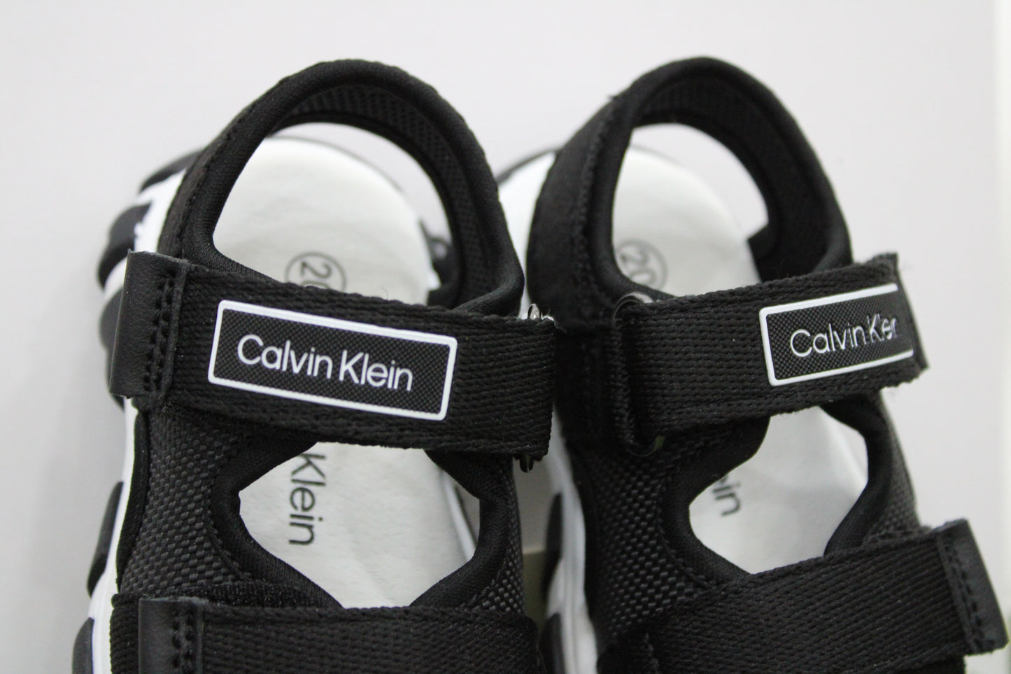 83321 CALVIN KLEIN nero