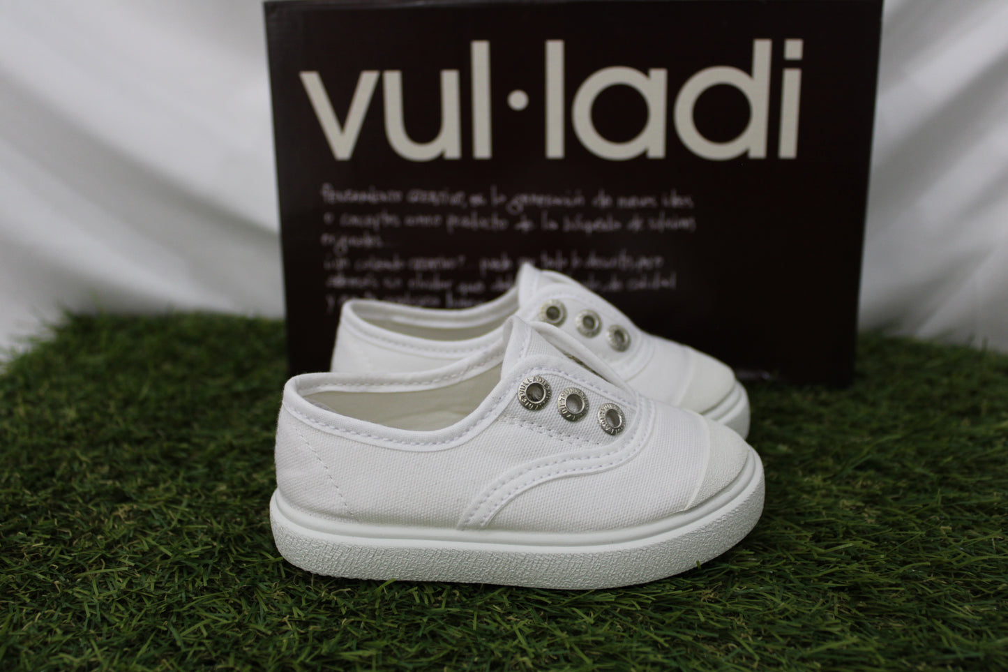1040-051 VULLADI bianco
