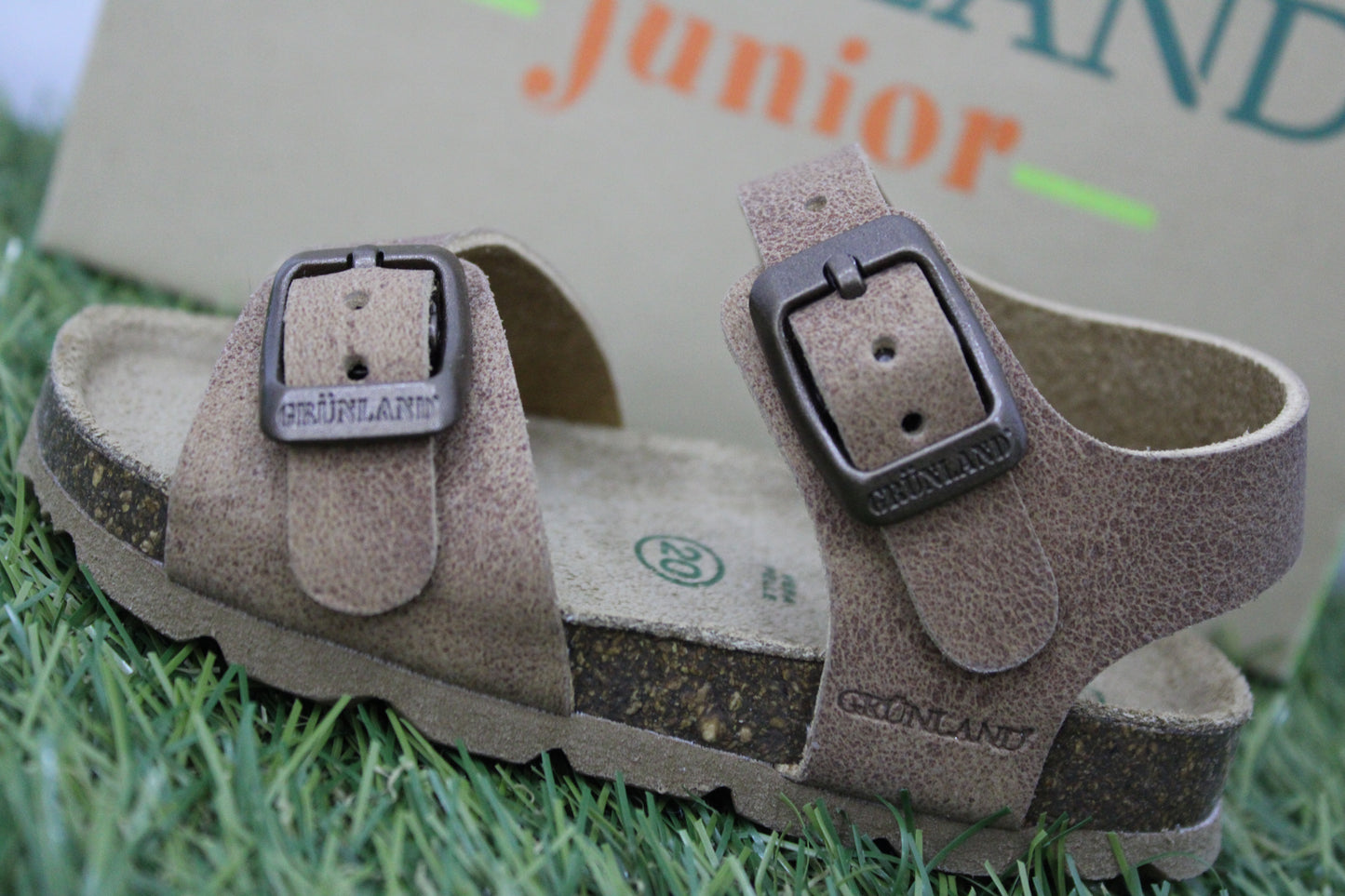 SB1365 GRUNLAND sandalo terra