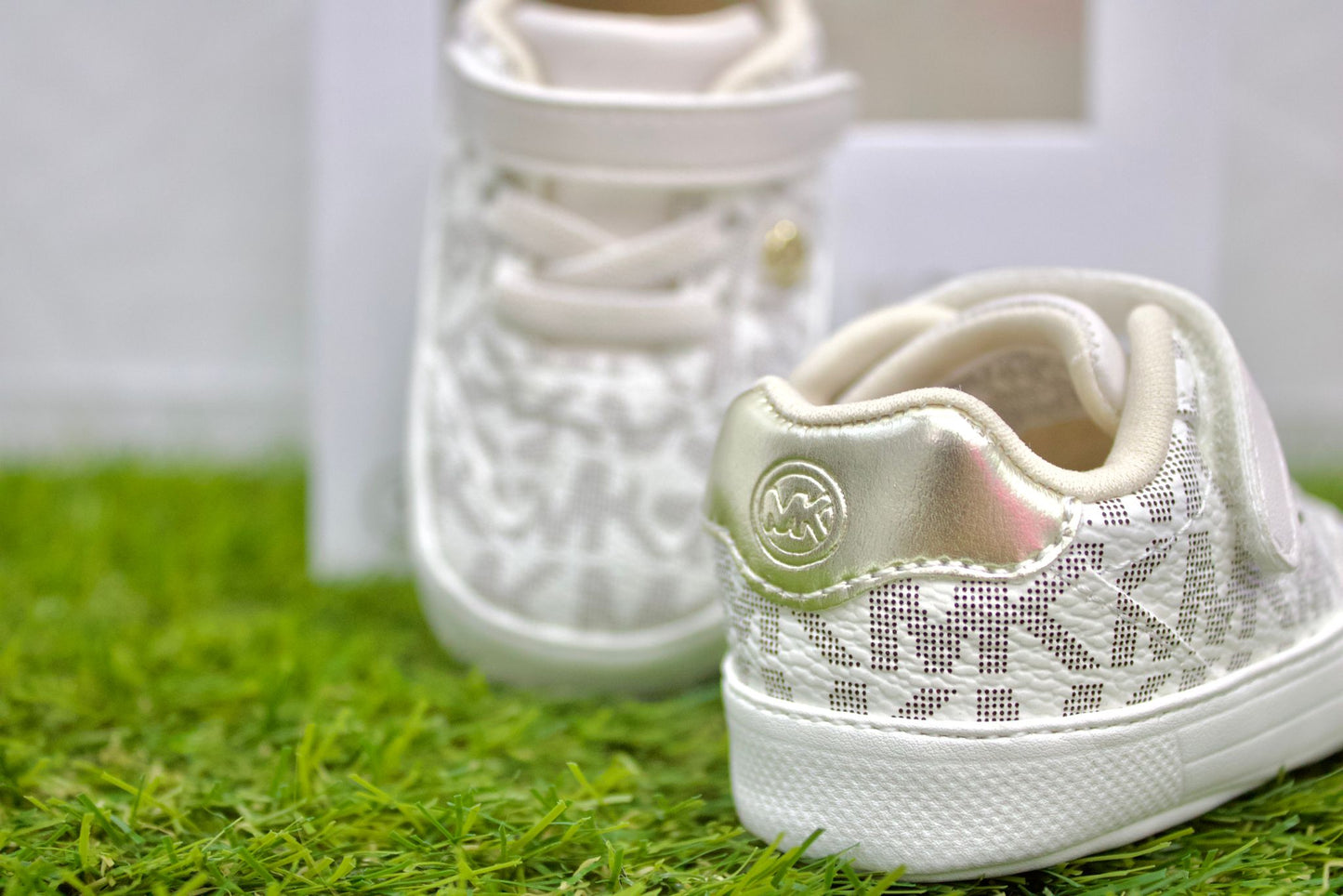 MK03759256 MICHAEL KORS culla