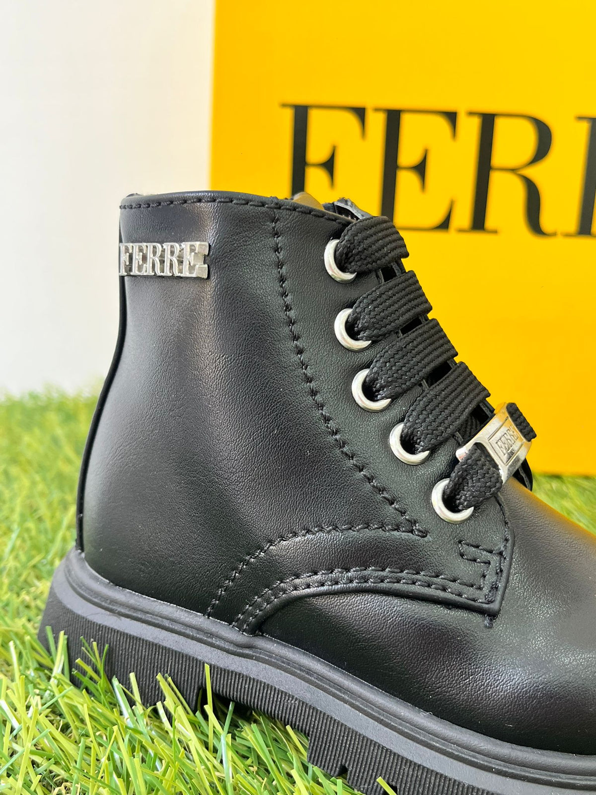 FB-320 FERRE anfibio nero