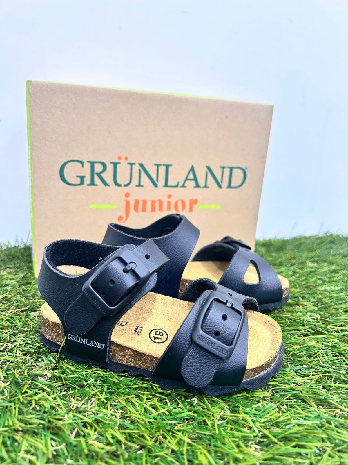 SB0027/ SB1206 GRUNLAND sandalo nero