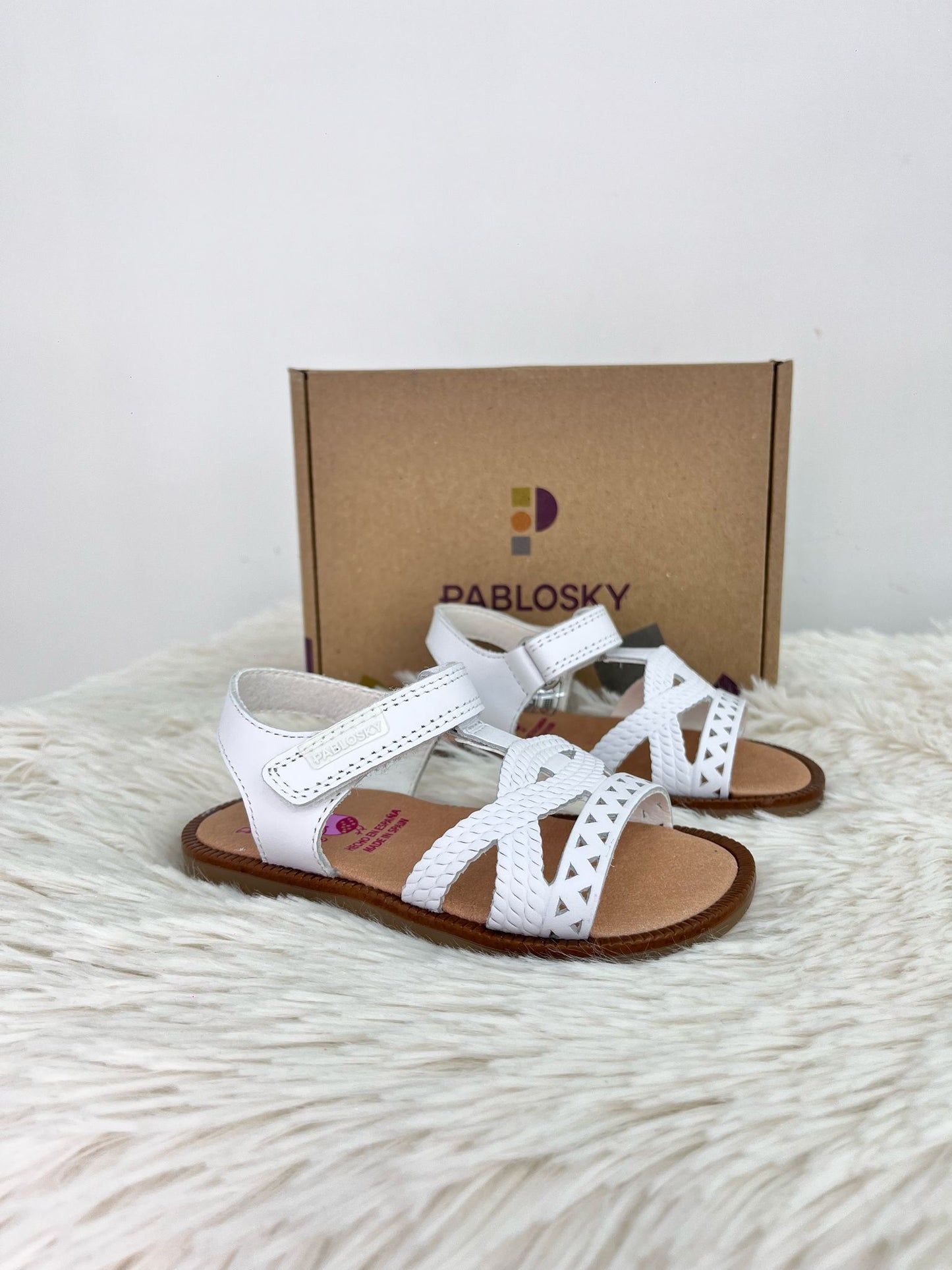 056400 PABLOSKY sandalo intrecciato