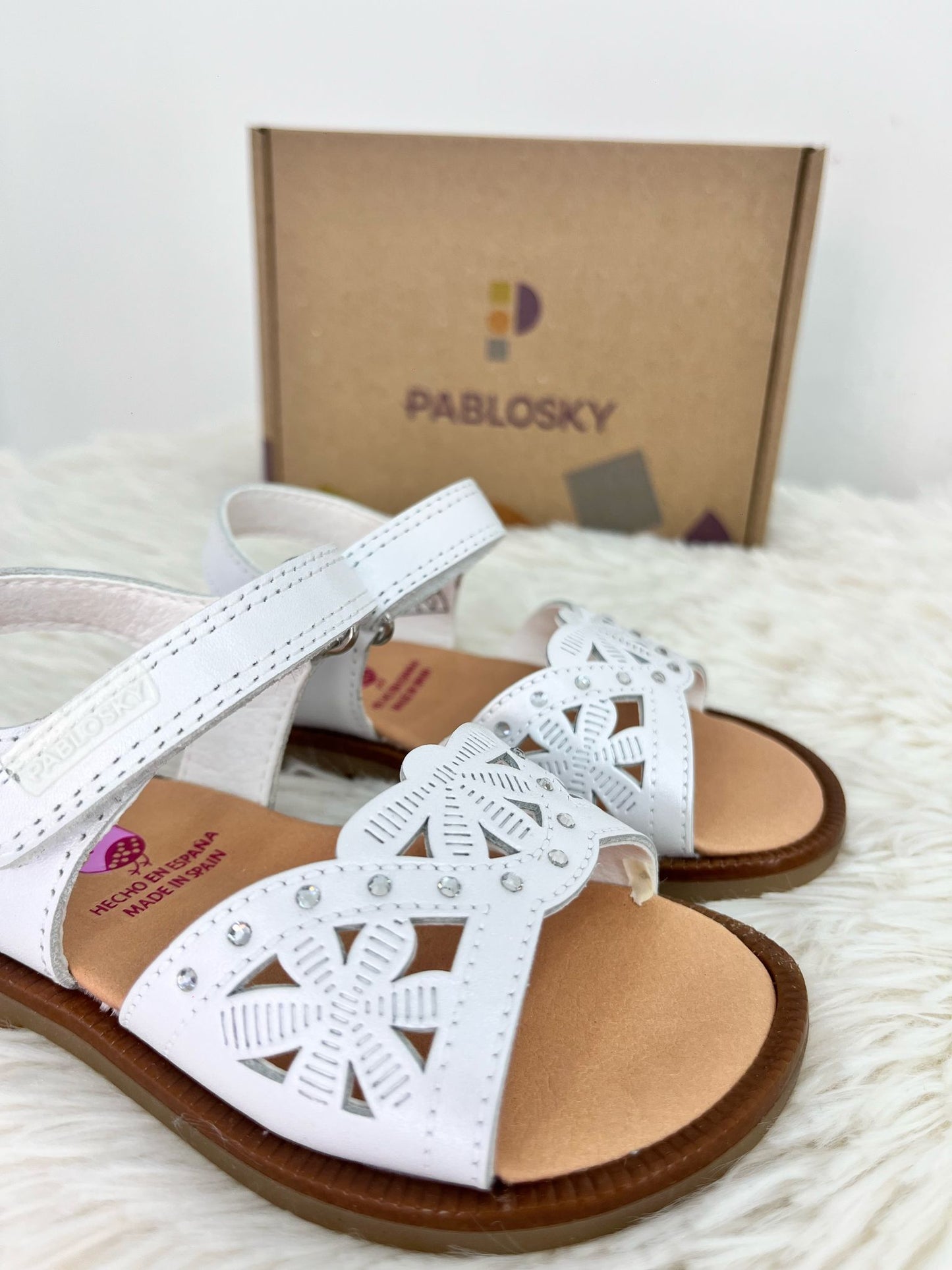 056708 PABLOSKY fiori