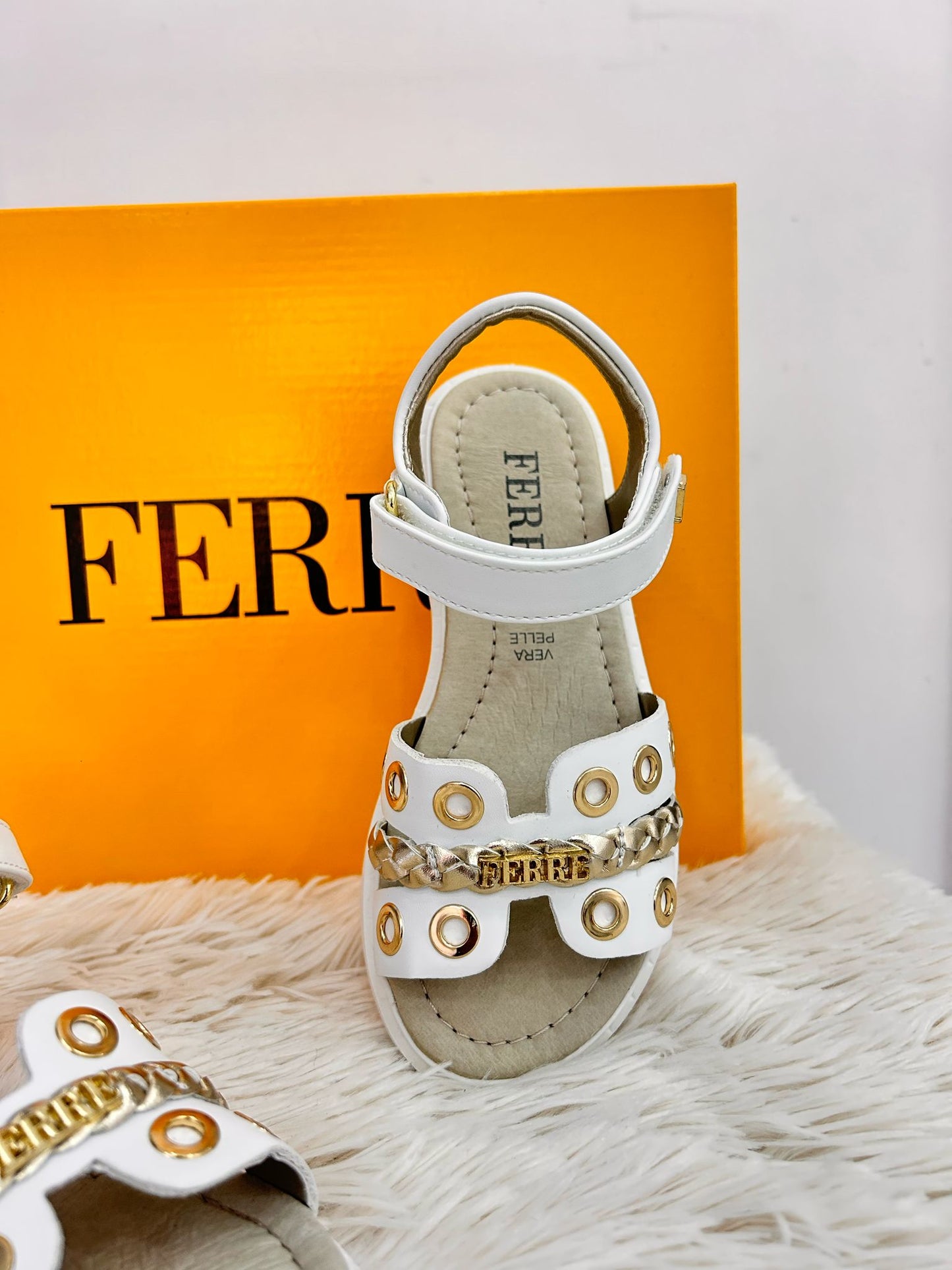 FB-141 FERRE sandalo oro