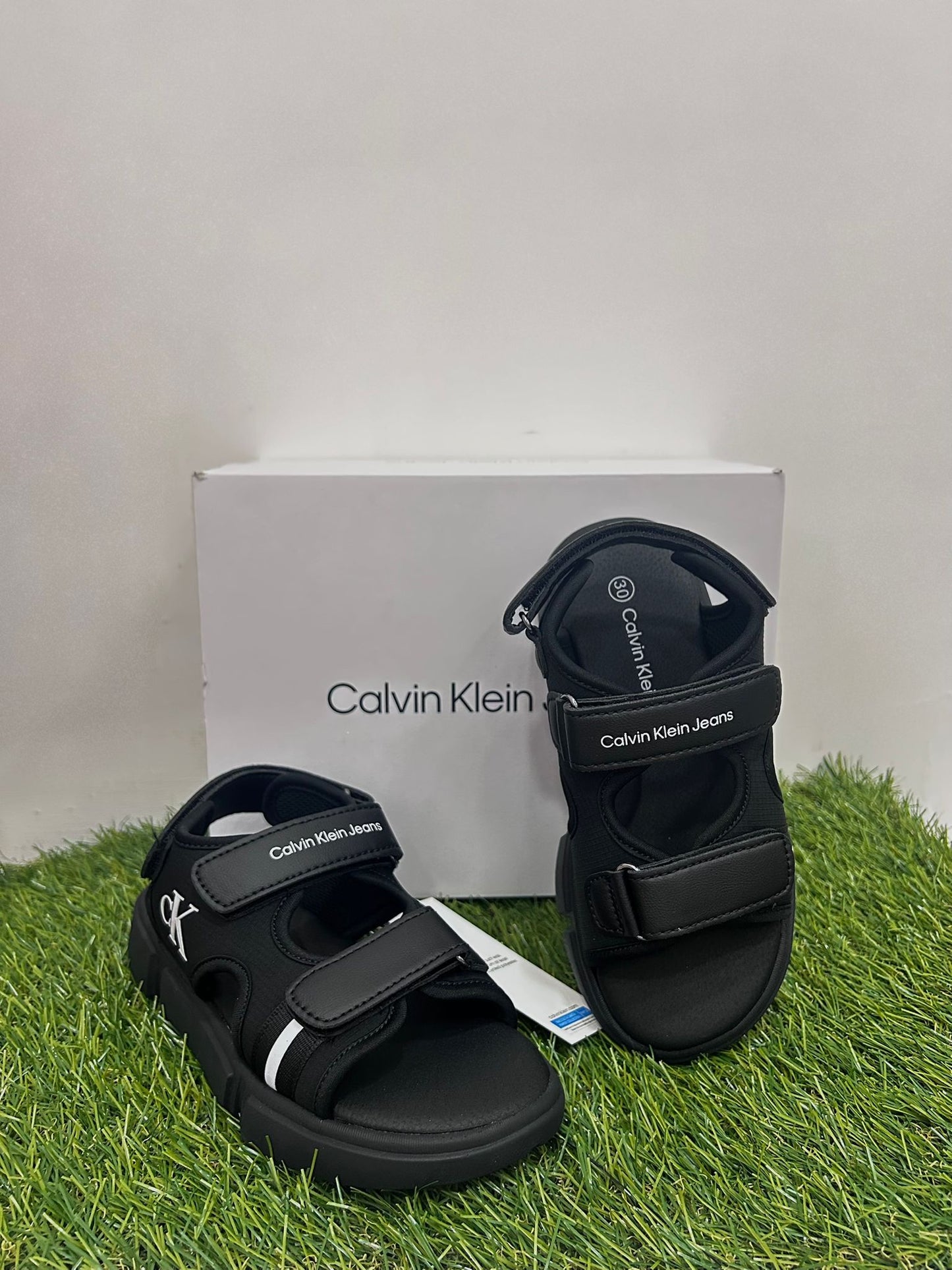 CALVIN KLEIN 83023  total black