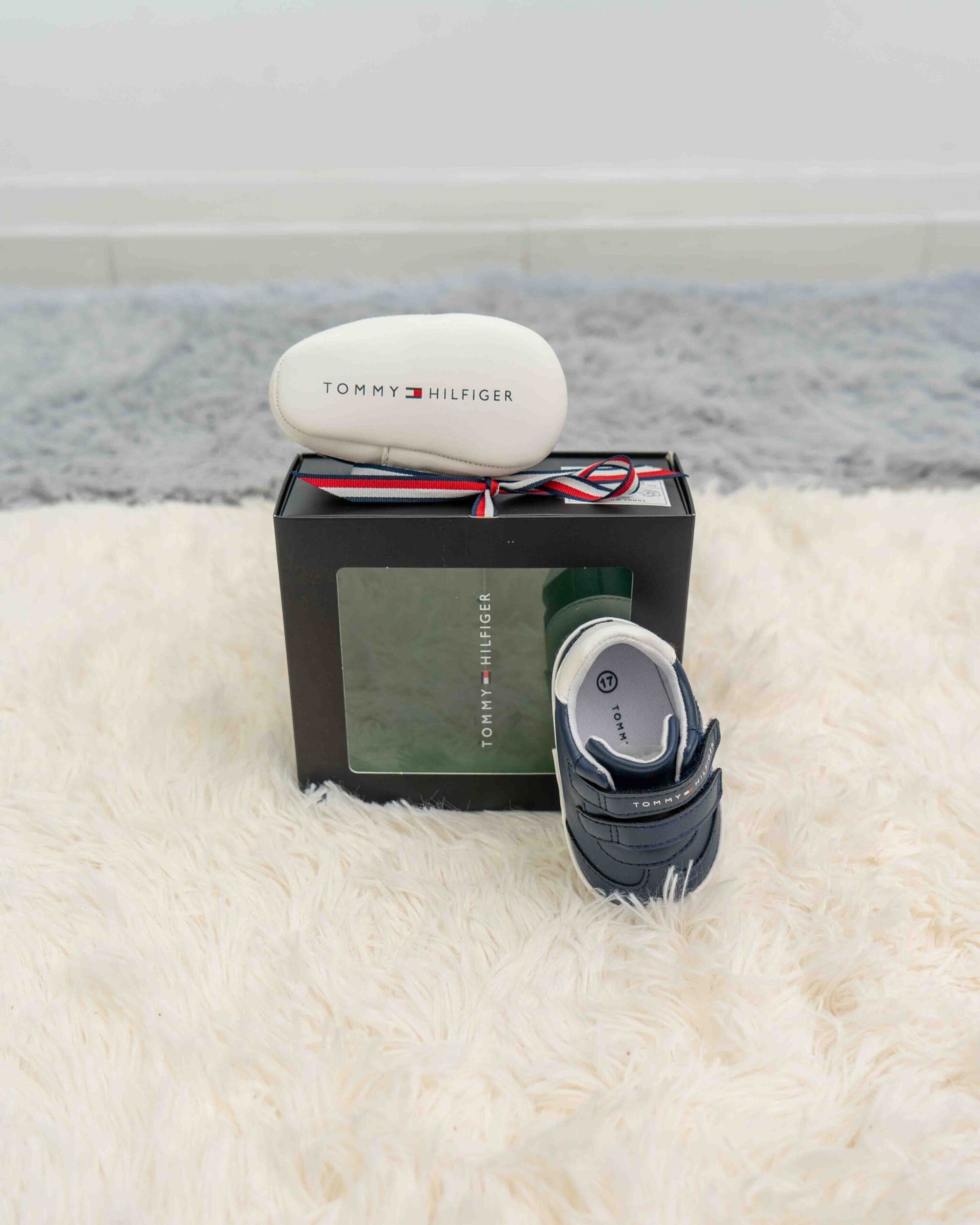 33831 TOMMY HILFIGER culla