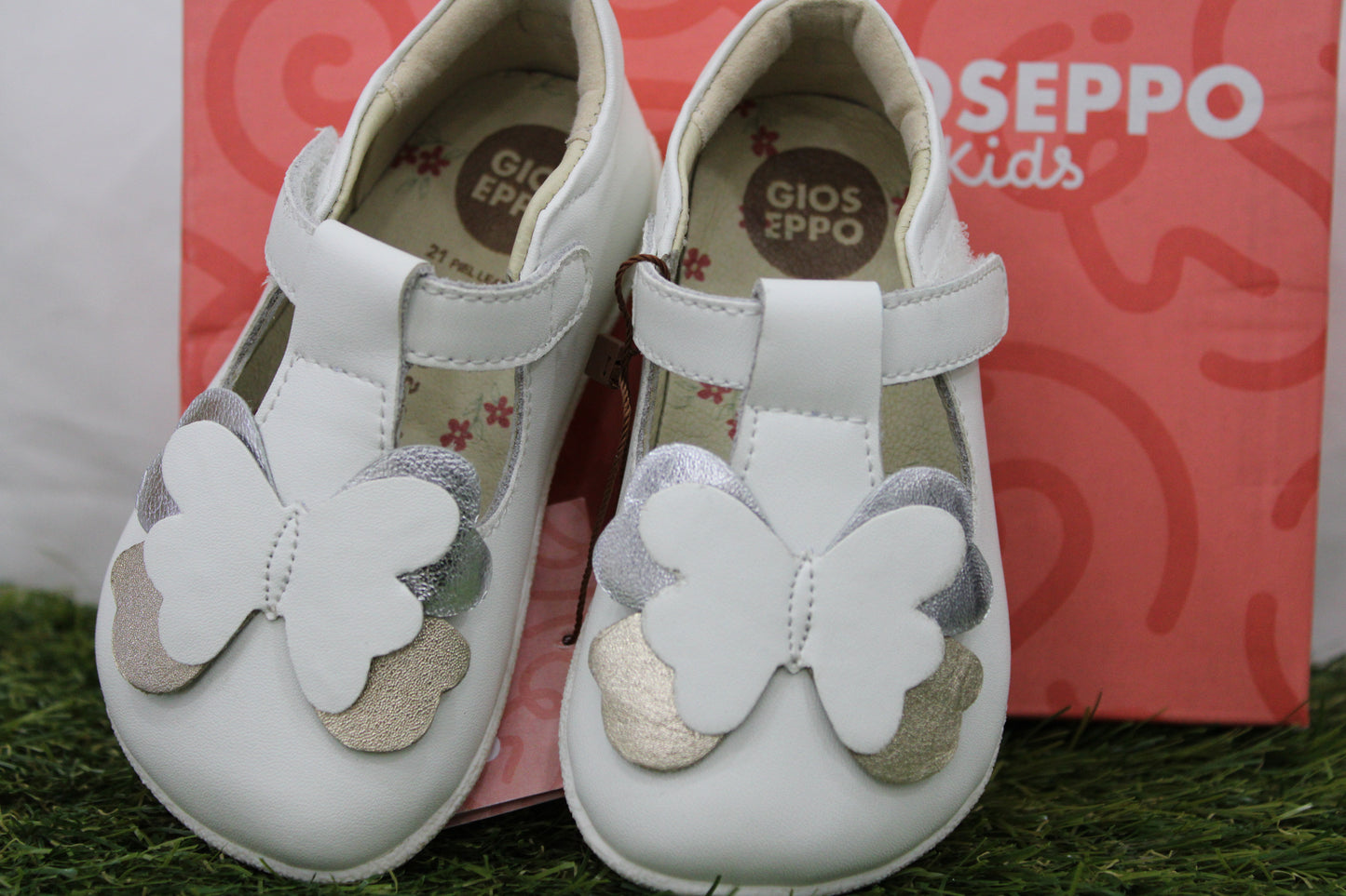 MAKINDU GIOSEPPO ballerina