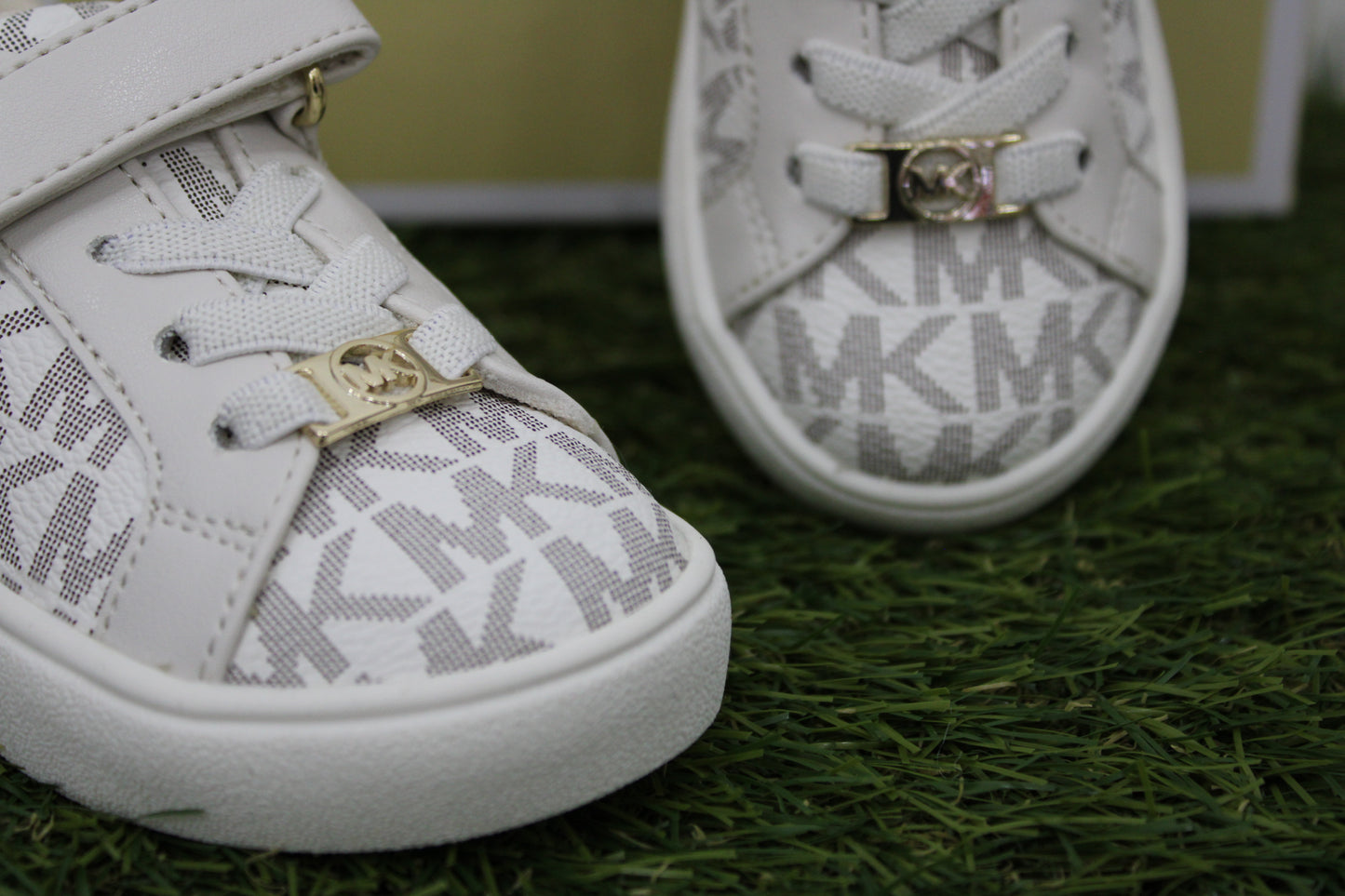 JEM KEHLANI PS sneakers baby