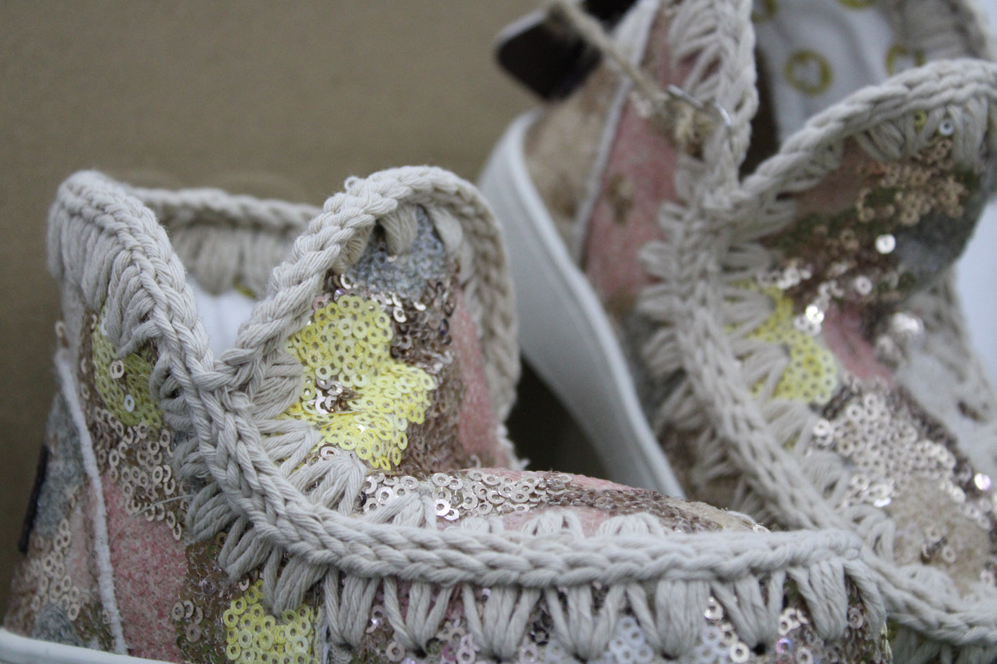 MU.SK211020K MOU sneaker floreale