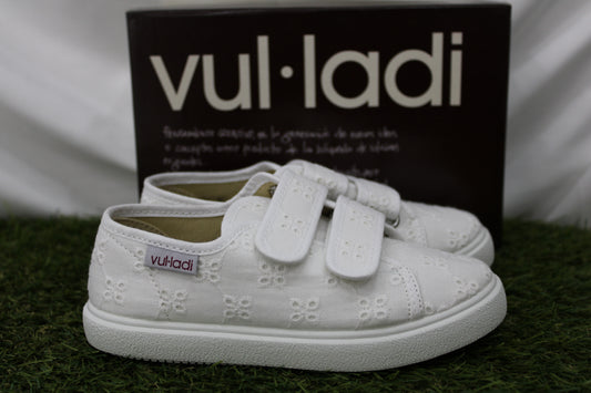 445-575 VULLADI macrame