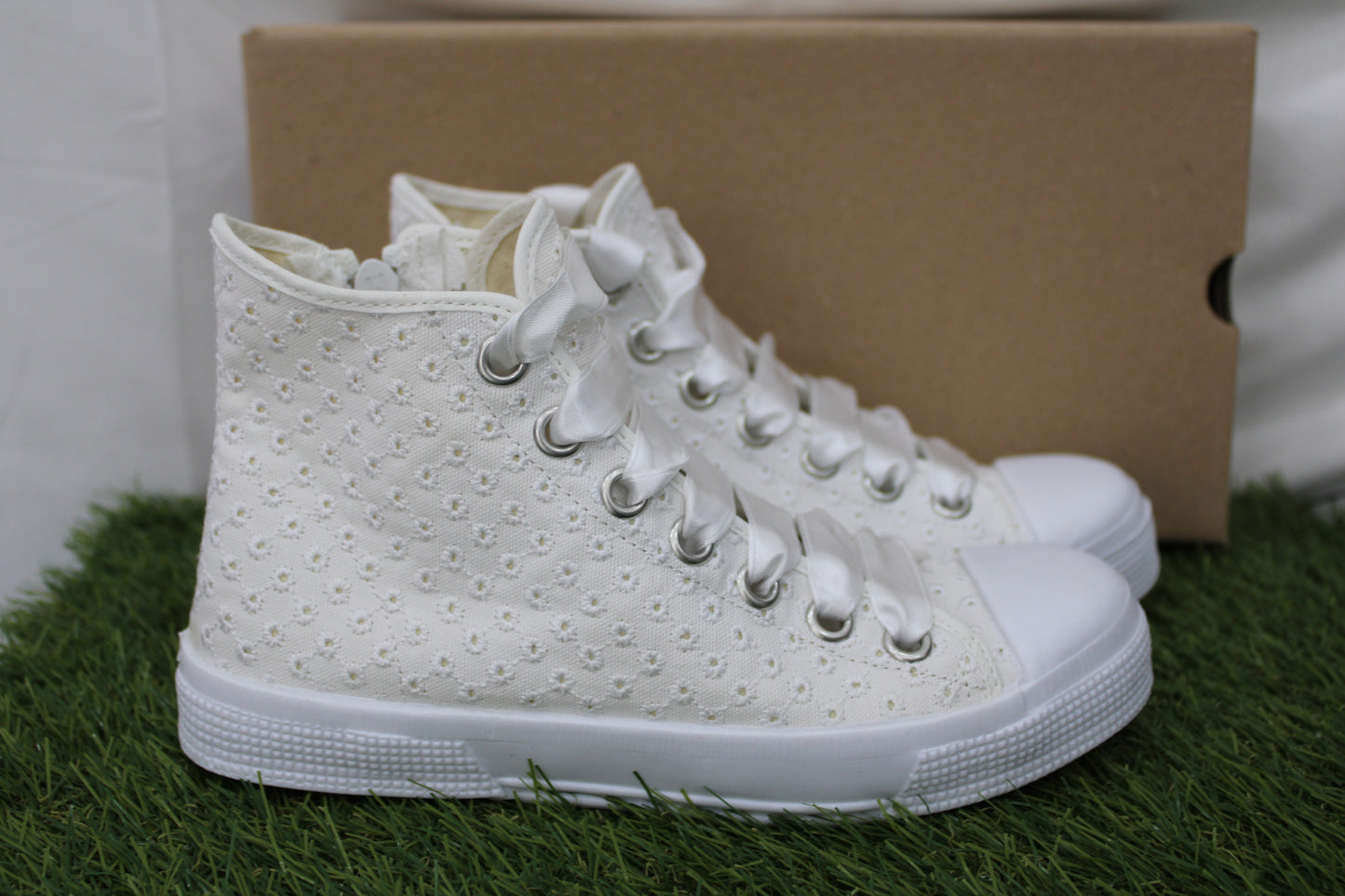 C88b DEXCO macramè bianco