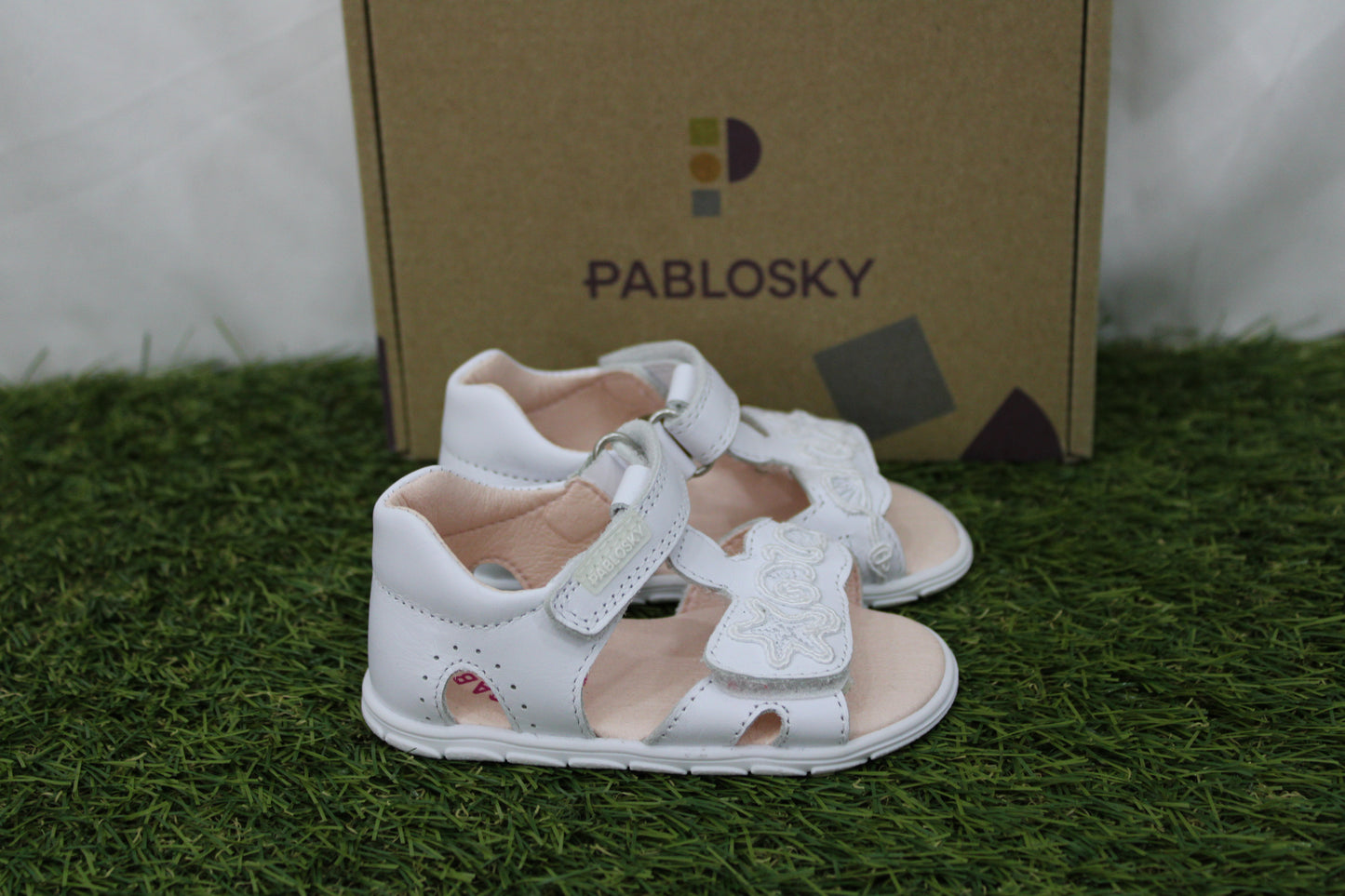 066900 PABLOSKY bianco