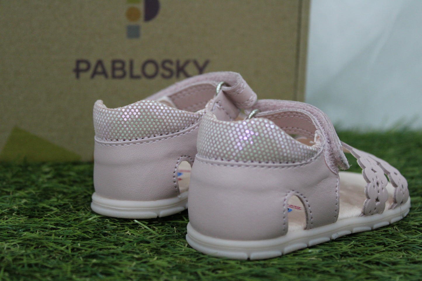 066570 PABLOSKY rosa