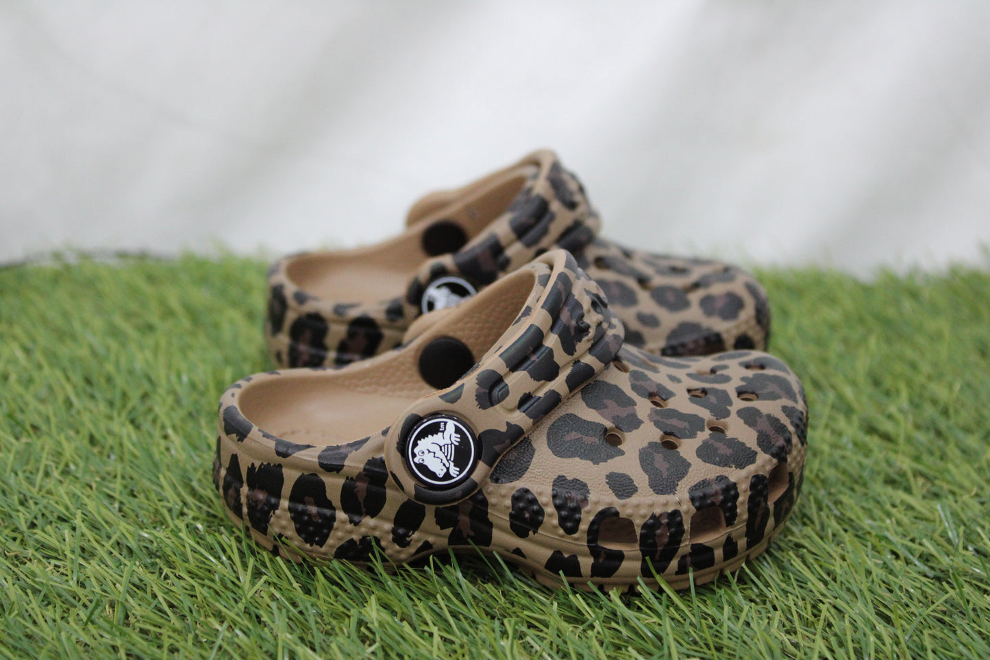 21882 CROCS maculata