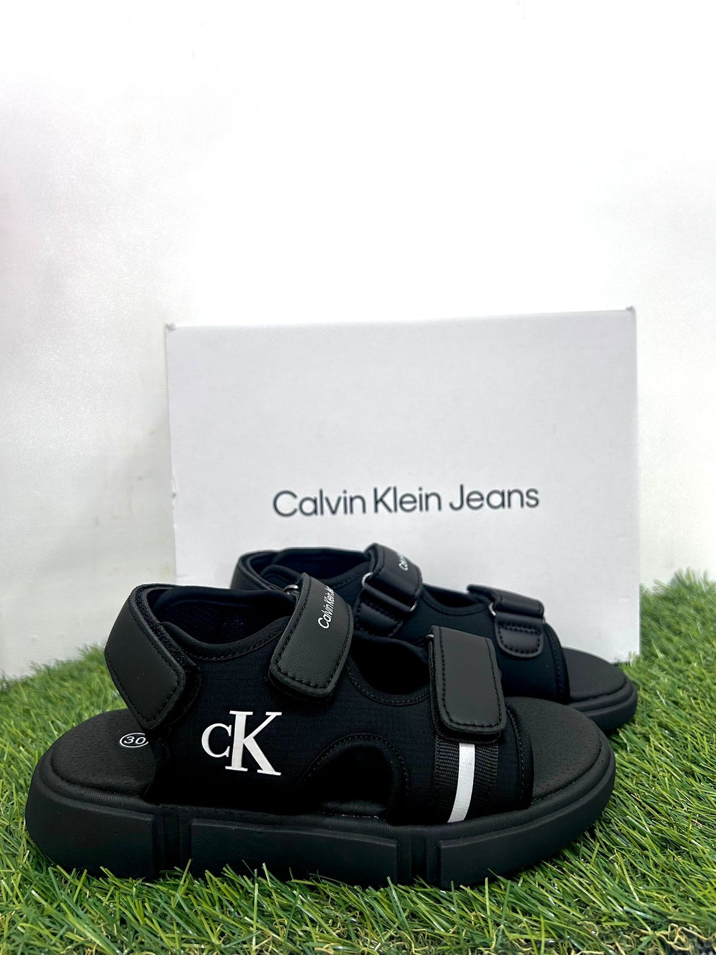 CALVIN KLEIN 83023  total black