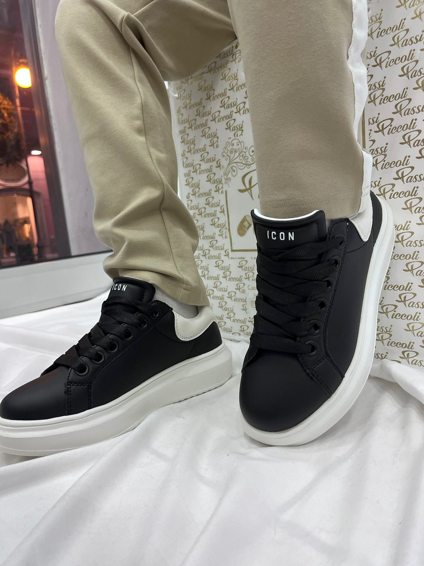 IC05206SD ICON sneakers nera&bianca