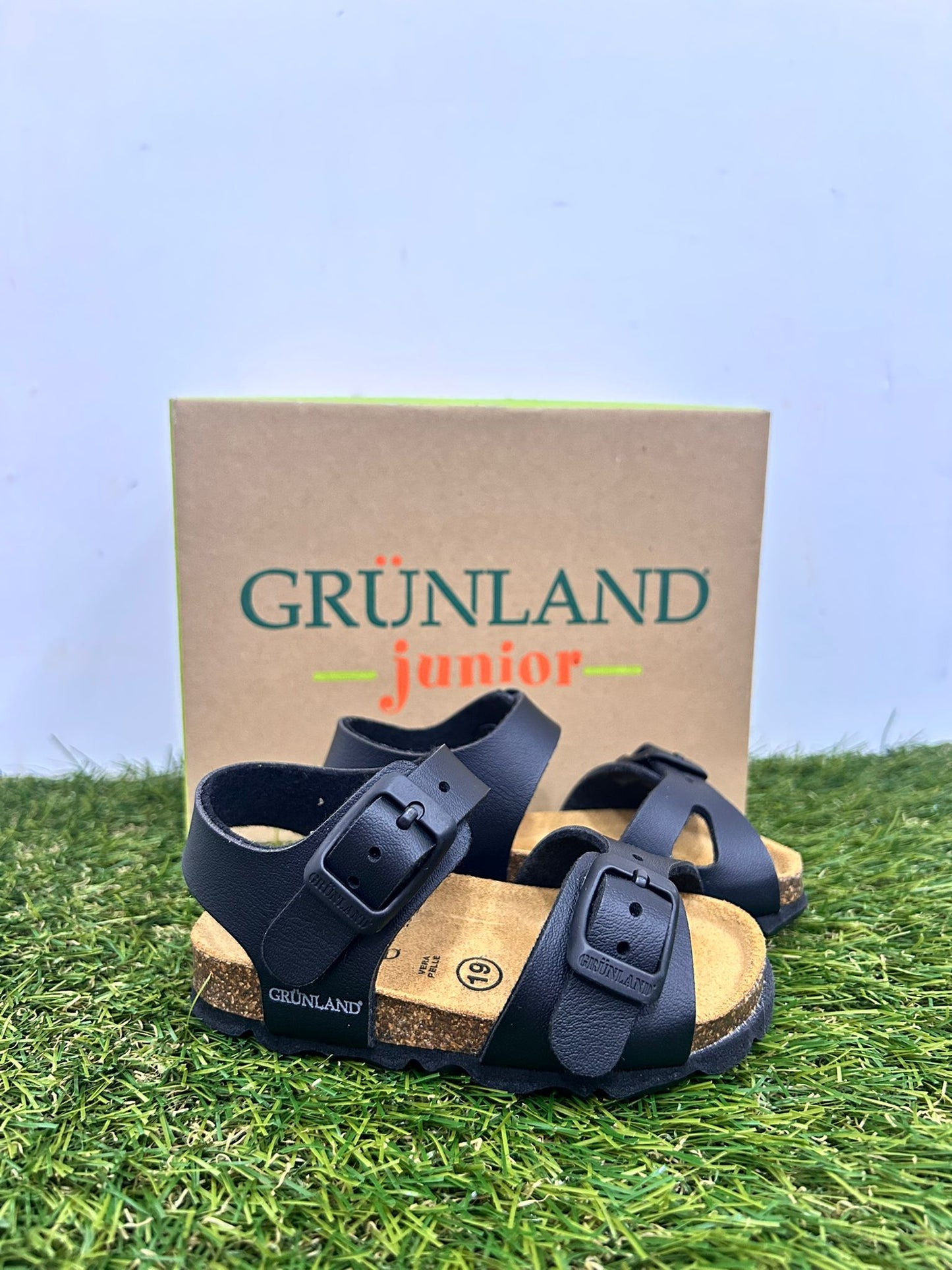 SB0027/ SB1206 GRUNLAND sandalo nero