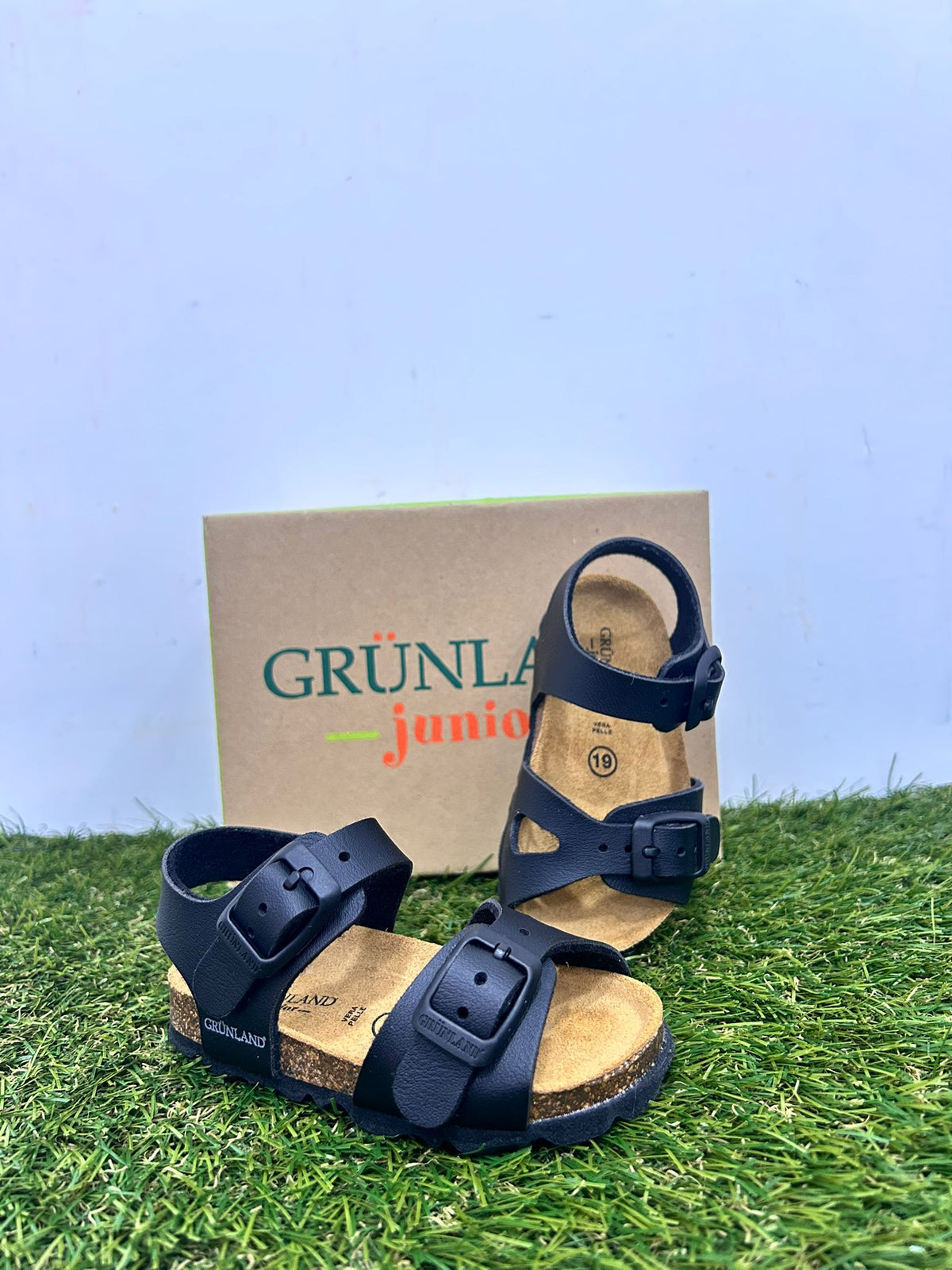 SB0027/ SB1206 GRUNLAND sandalo nero